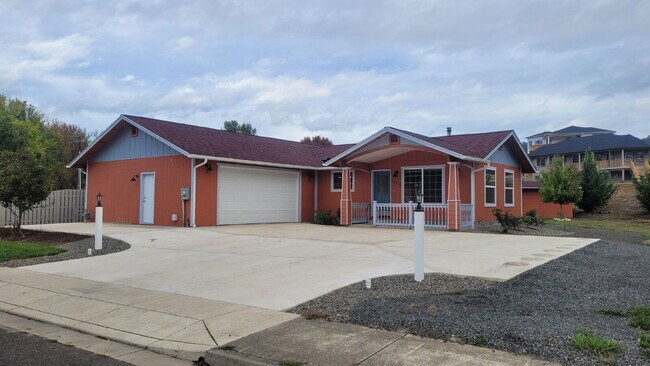 Primary Photo - 13130 Lookingglass Rd