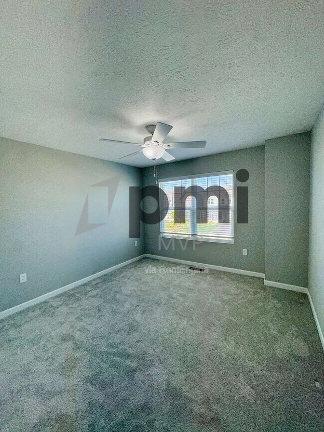 Building Photo - 5749 Shadowfair Ln