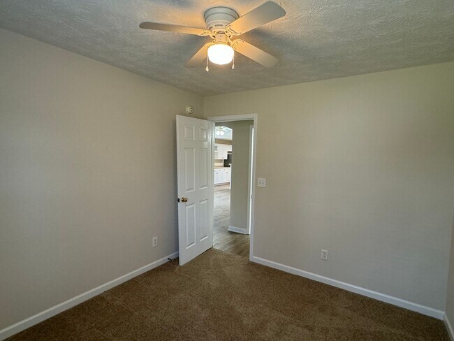 Building Photo - Prattville Home
