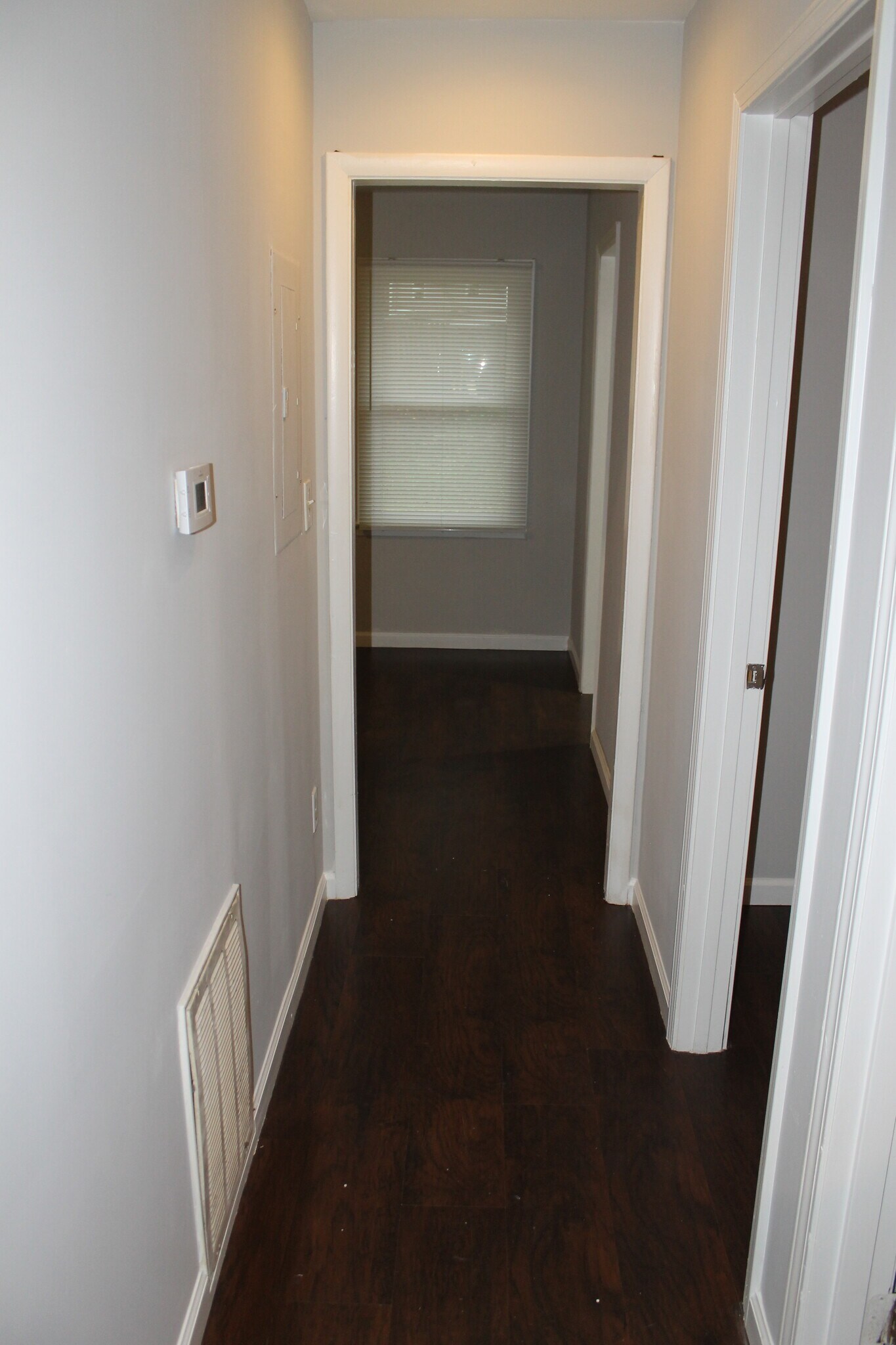 Building Photo - 756 Sunset Blvd SW