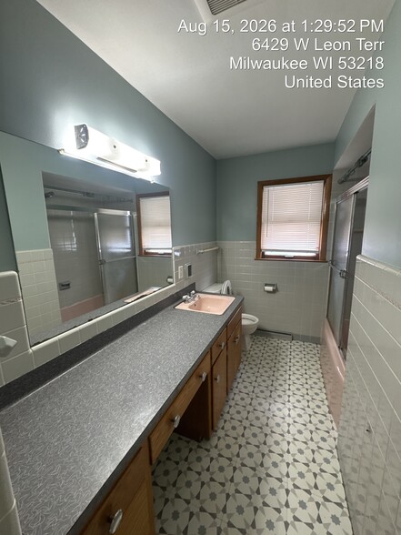 Building Photo - 6429 W Leon Ter