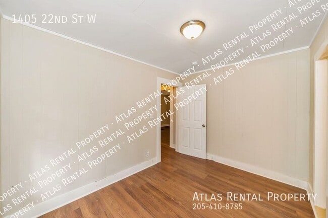 Building Photo - 1405 22nd St W
