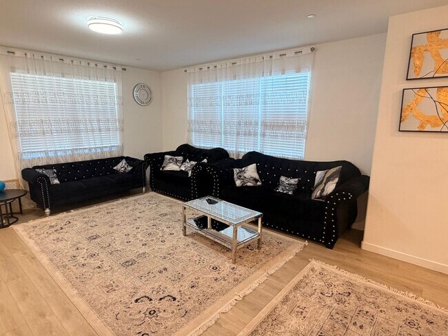 Building Photo - 1125 Bellawood Dr