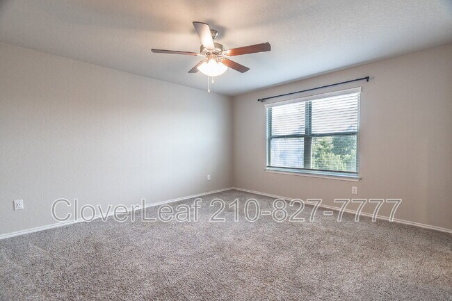 Building Photo - 255 Kinsley Wy
