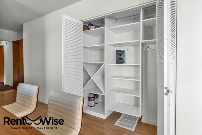 Building Photo - 11 Argent Alley