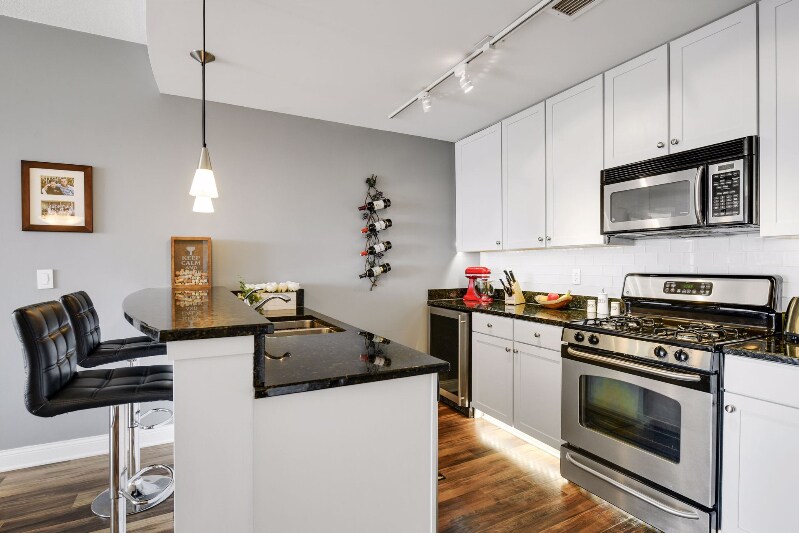 Building Photo - 100 3rd Ave S