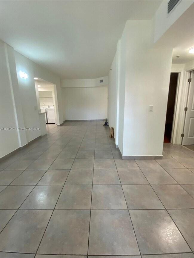 Building Photo - 17455 NW 75th Pl