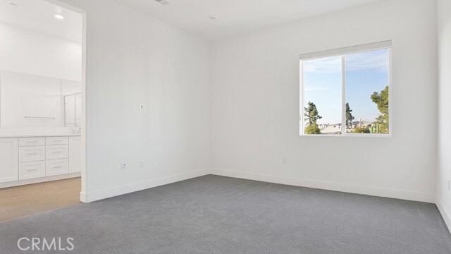 Building Photo - 401 Junco