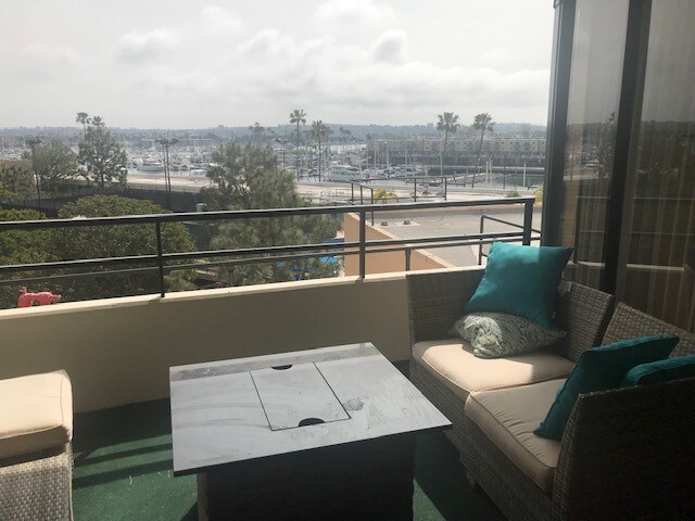 Building Photo - 4314 Marina City Dr