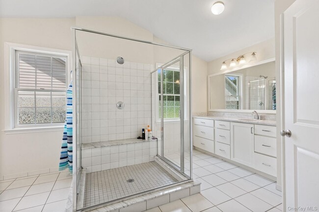 Building Photo - 19 Dennis Ln