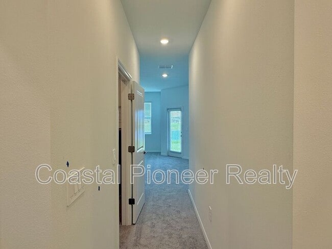 Building Photo - 9320 Bonita Mar Dr