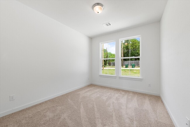 Building Photo - 1207 Chestnut Ct