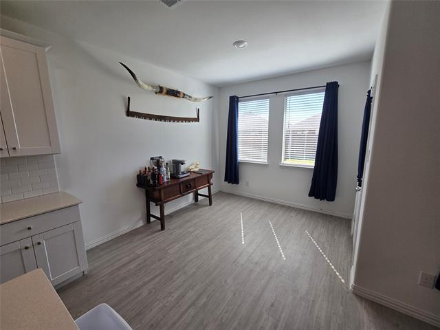 Building Photo - 605 Merriam Dr