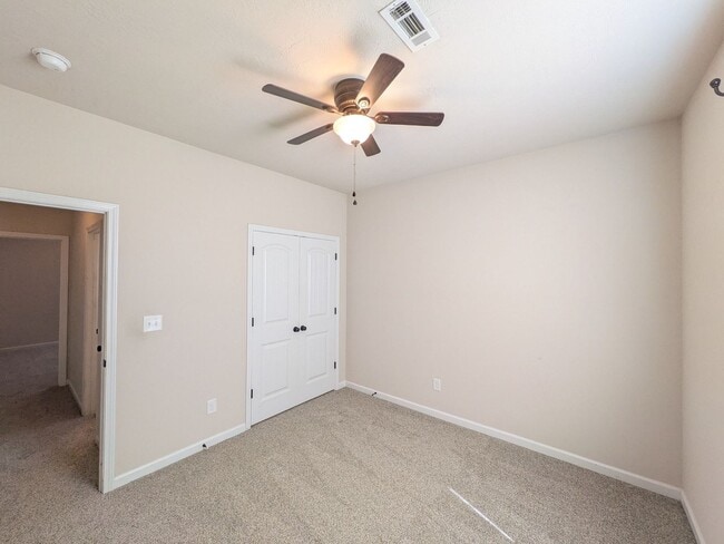 Building Photo - 859 Westlawn Dr