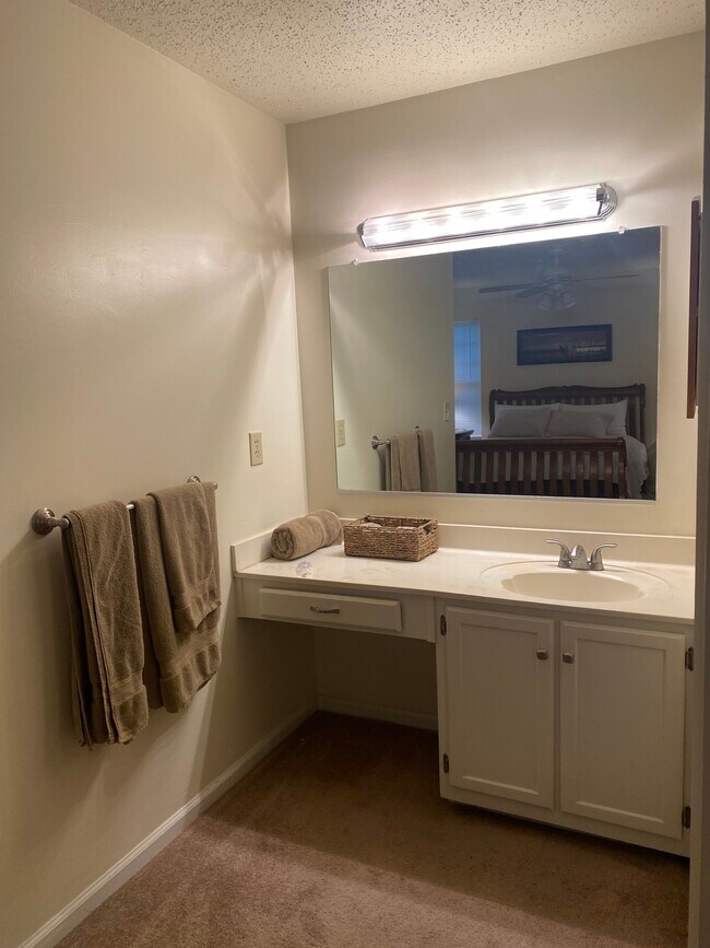 Building Photo - 2307 Dorian Ct