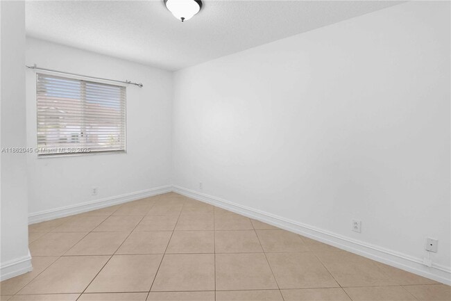 Building Photo - 11297 SW 17th Ct