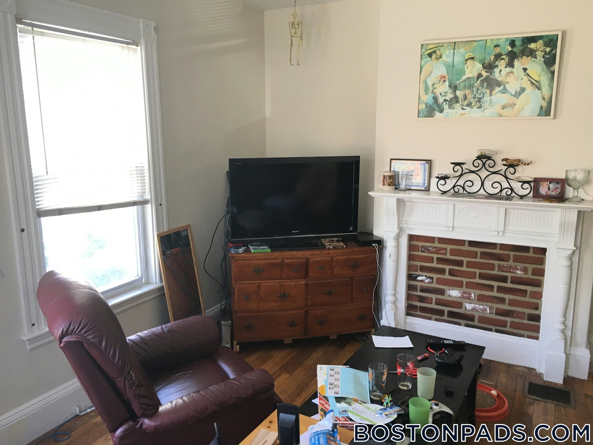 Building Photo - 256 Summer St