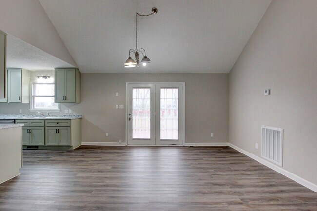 Building Photo - 2481 Clarksville Rd