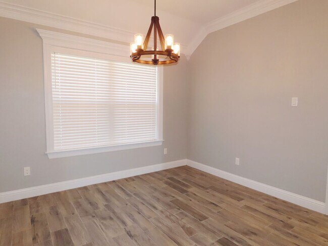 Building Photo - Stunning 4 Bedroom, 2 Bath Home in Lindale