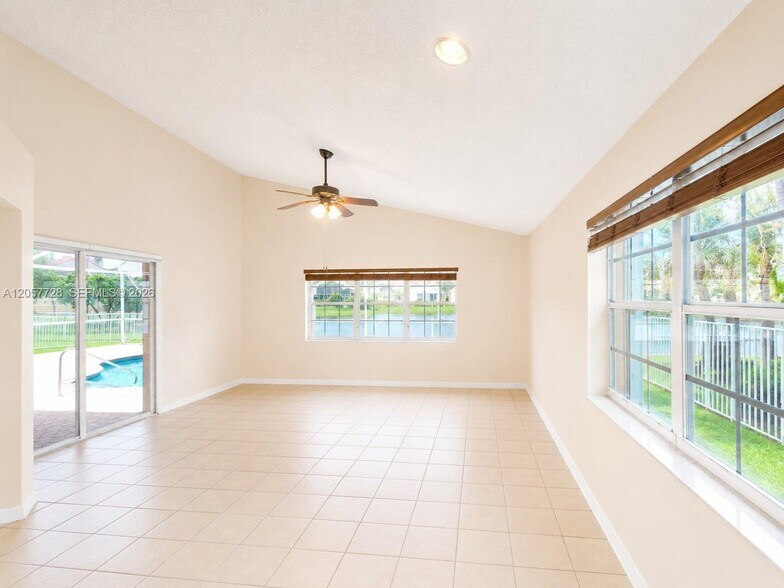 Building Photo - 1041 Cedar Falls Dr