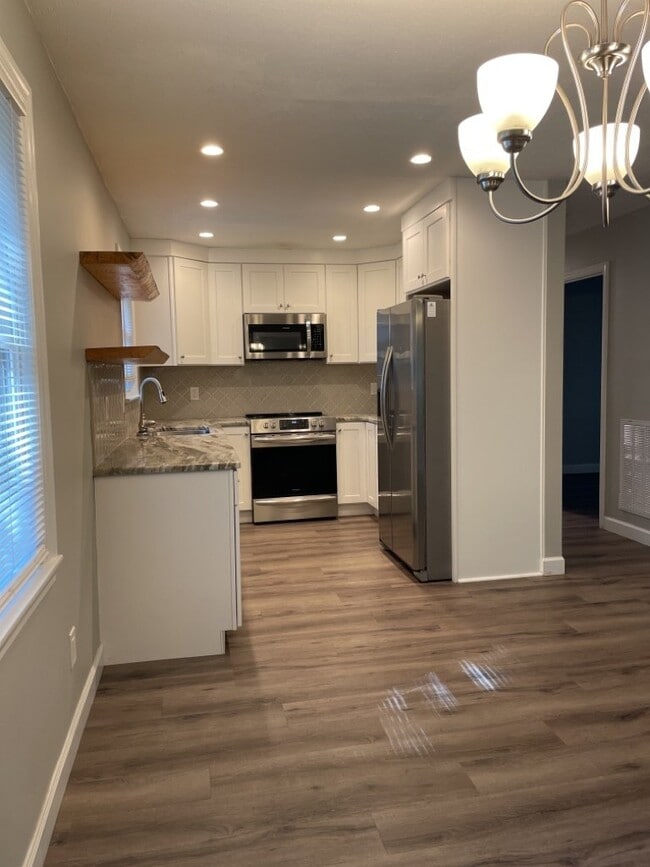 Building Photo - 113 Owens Cir