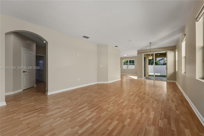 Building Photo - 2238 SW 125th Ave