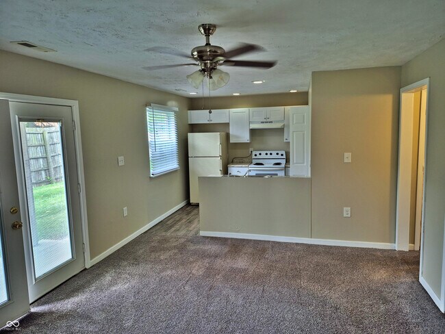 Building Photo - 47 Port Sylvia Dr