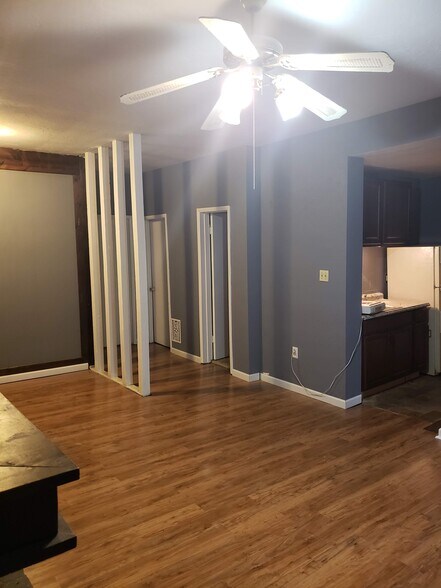 Building Photo - 120 S Graham St