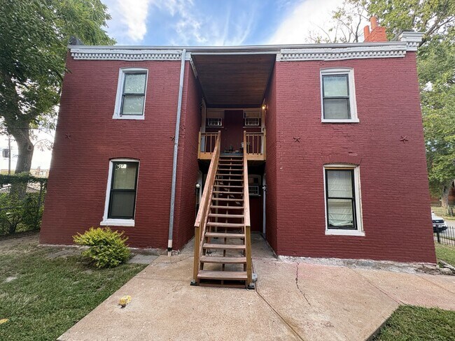 Building Photo - 2711 Indiana Ave