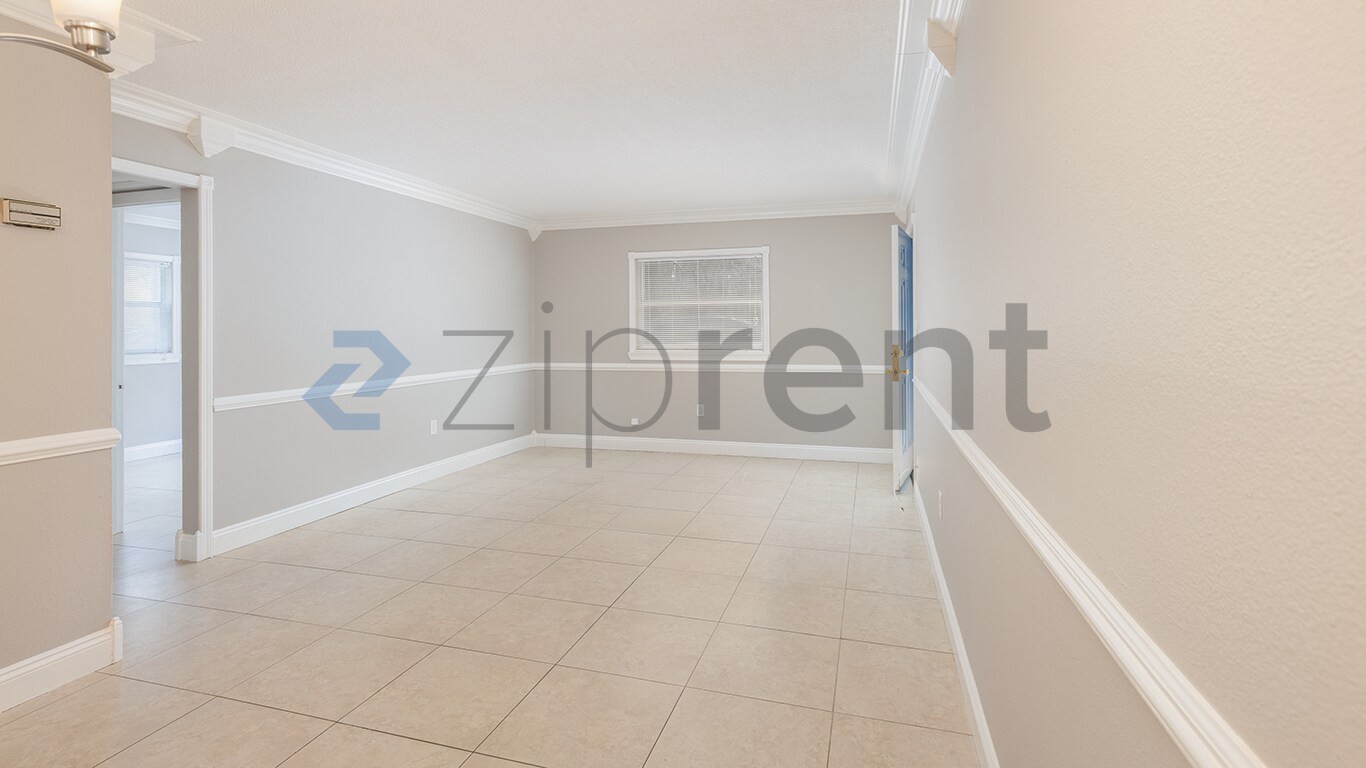 Building Photo - 1123 Elmwood St