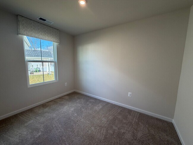 Building Photo - 59 Glacier Ave