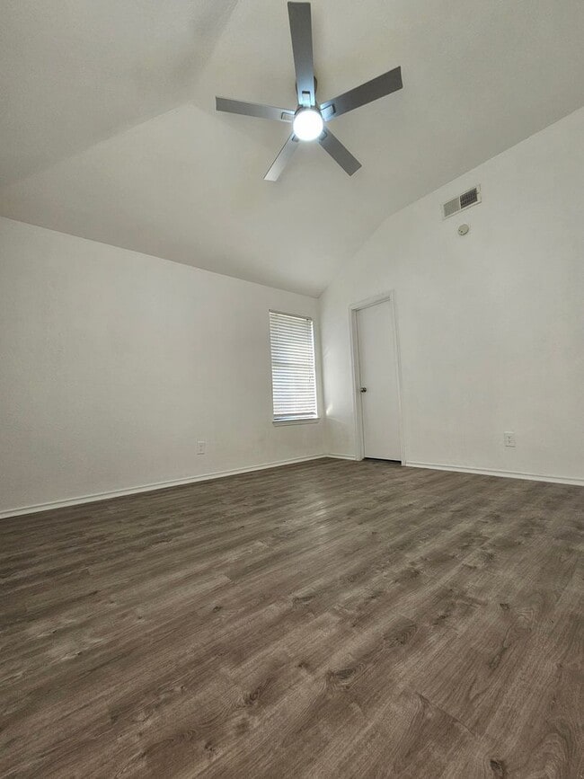 Building Photo - Allen | 3 Bed 2 Bath | Single Family Home ...