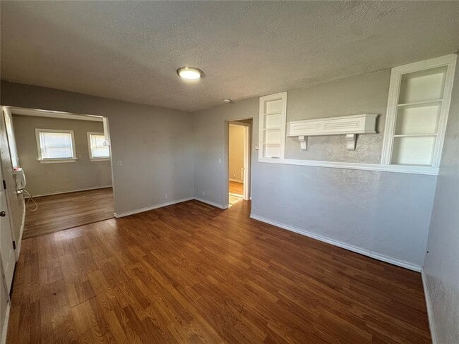 Building Photo - 6812 NW 37th St