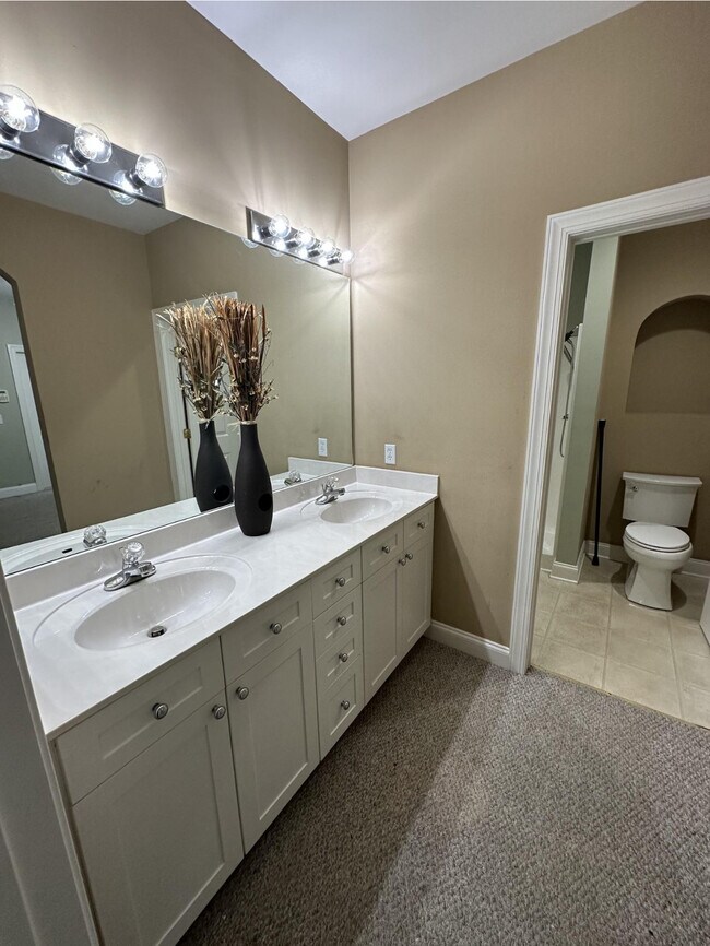 Building Photo - 4316 Summercrest Blvd