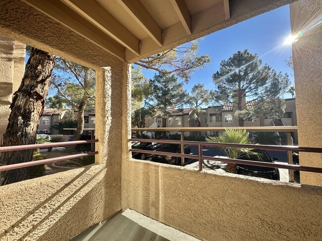 Building Photo - 9325 W Desert Inn Rd