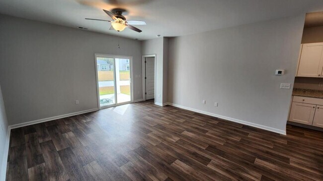 Building Photo - 1055 Sentinel Ct