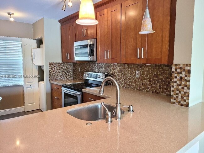 Building Photo - 14273 SW 121st Pl