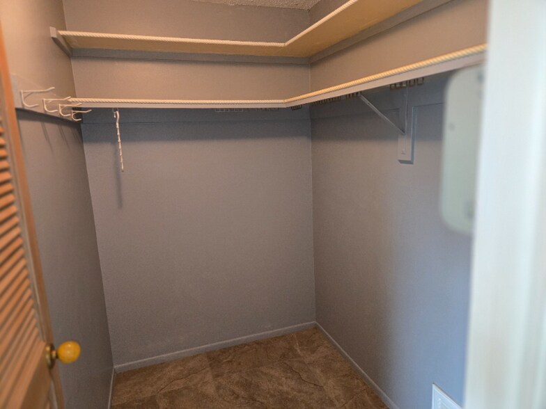 Building Photo - 2064 Pellam Blvd