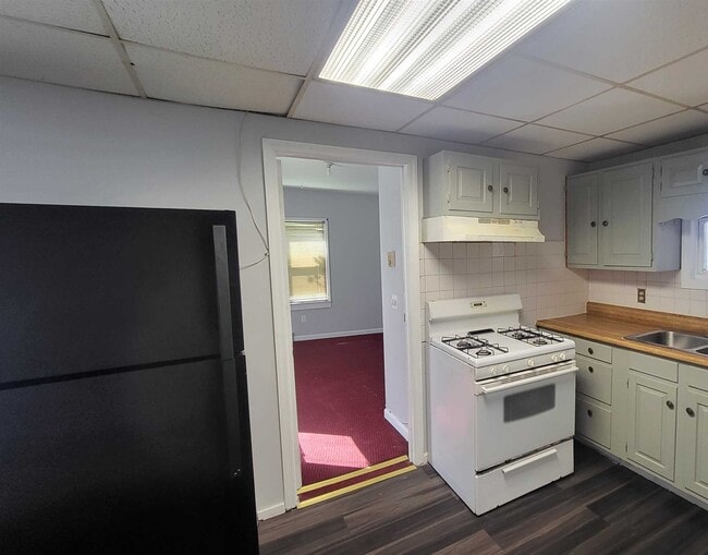 Building Photo - 29 Gifford Ave