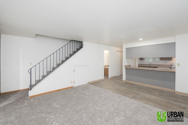 Building Photo - 3129 E 29th Ave