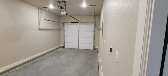 Building Photo - ra2720