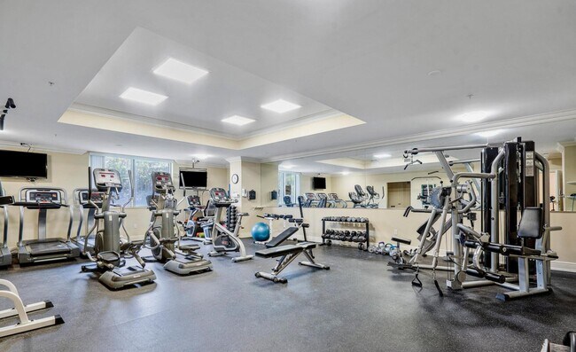 Building Photo - 5150 N Ocean Dr