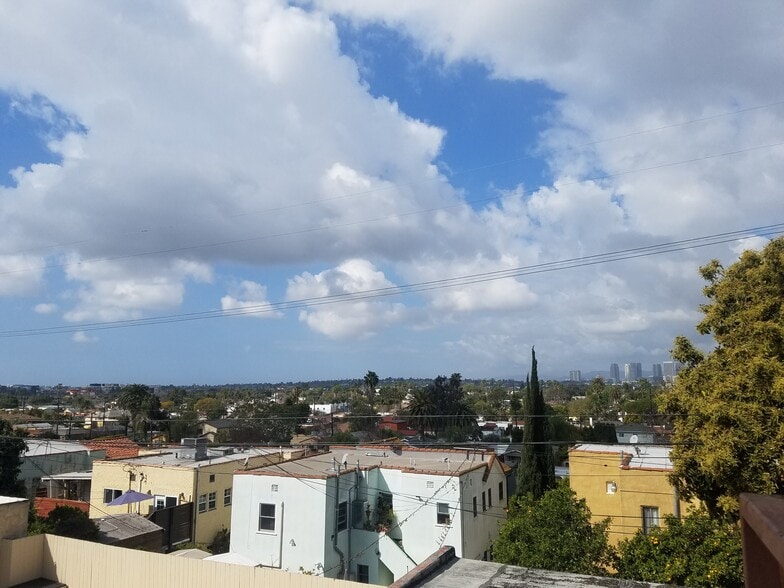 Building Photo - 1609 1/2 S Sierra Bonita Ave