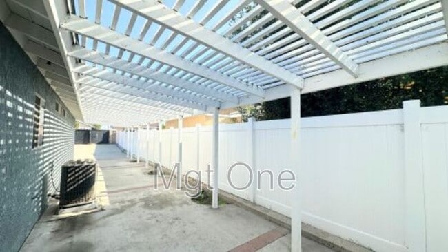 Building Photo - 4295 Gird Ave