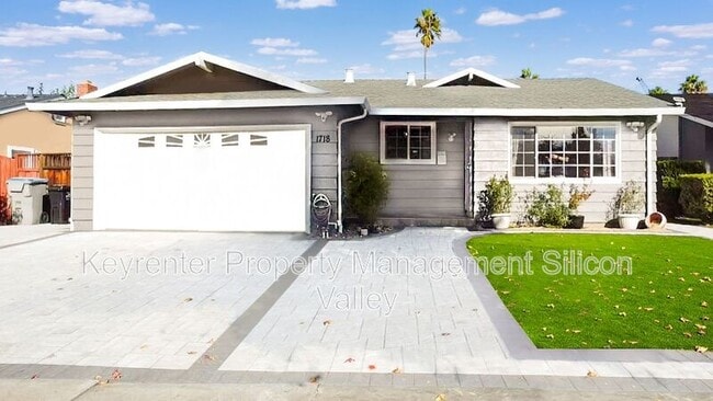 Building Photo - 1718 Vista Glen Dr