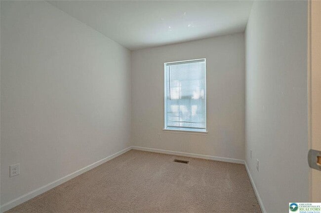 Building Photo - 304 Stonewood Ln