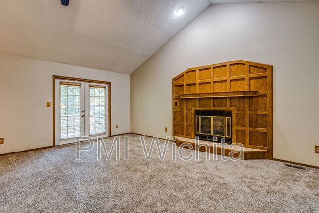 Building Photo - 1707 E Pinion Rd