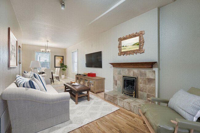 Building Photo - Stylish Home in the Heart of Highland with Detached Garage & Mother-in-Law Suite