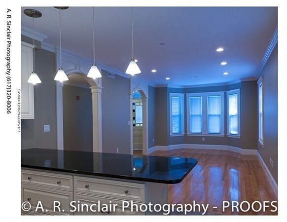 Building Photo - 6 Centre St