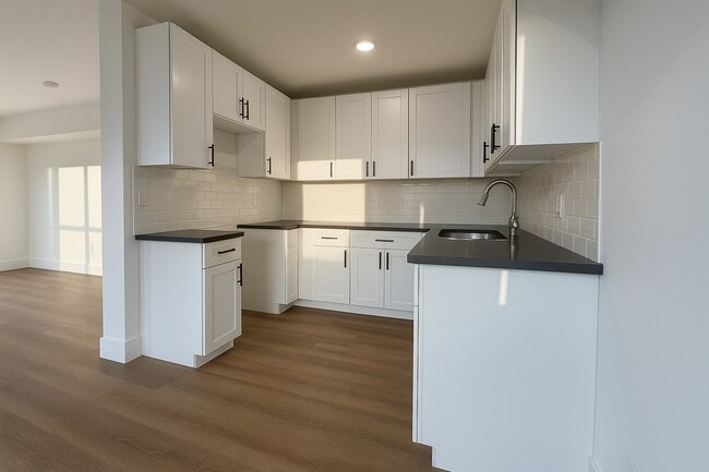 Building Photo - 2607 Live Oak St